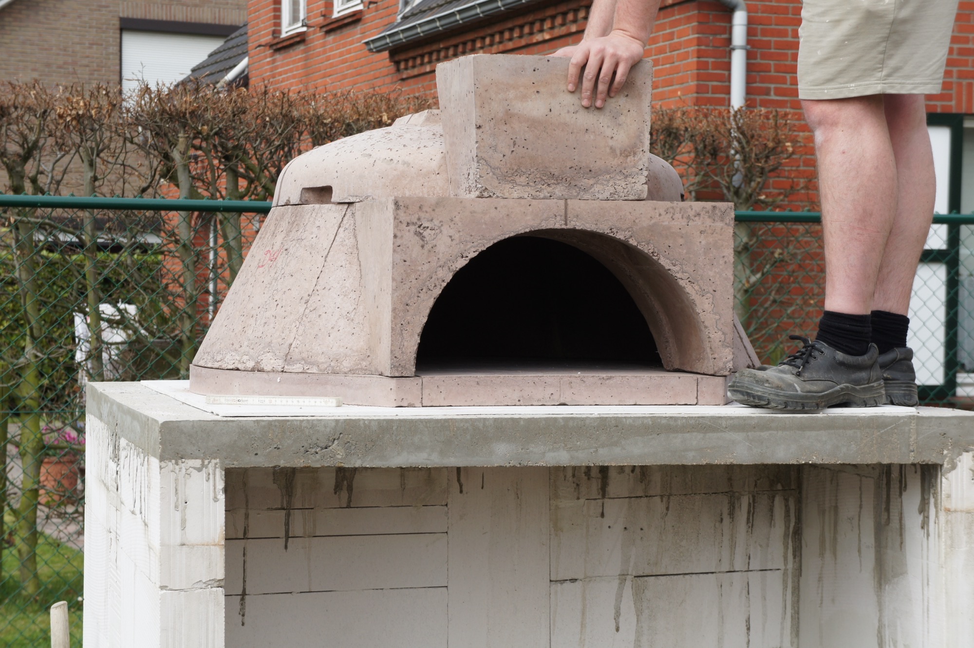 Compacte doe-het-zelf houtoven