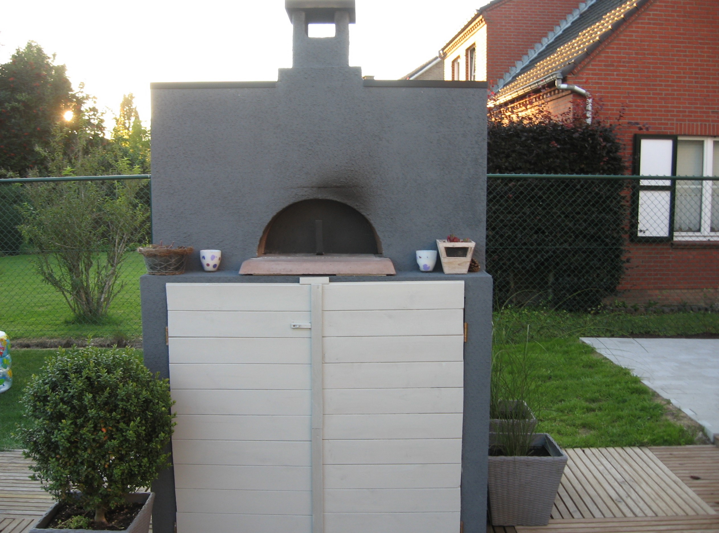 Houtoven in tuin